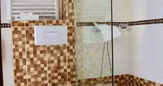 Hôtel Kyriad Spa Vichy Cinq Mondes