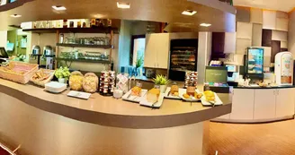 Hôtel Kyriad Spa Vichy Cinq Mondes