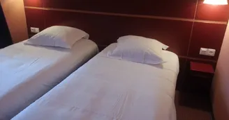 Fasthôtel Montmarault - Auberge du Grand Champ