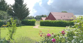 Vue de l'Auberge Gourmande Chalets à Meillard Gîtes de France Allier en Auvergne