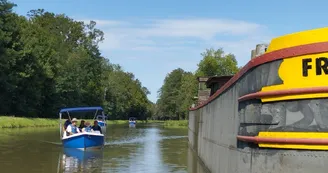 Promenades fluviales sur le Canal de Berry - Audes