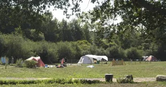 Camping canin Le Grand Larue