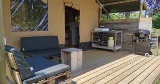 Tentes lodge au camping Domaine la Chabanne