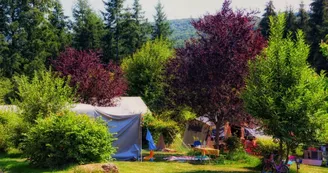 Tentes lodge au camping Domaine la Chabanne