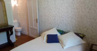 Gite La Cerisaie - Louchy-Montfand