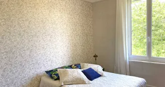 Chambre 2,Gîte La Cerisaie, Louchy-Montfand dans l'Allier en Auvergne