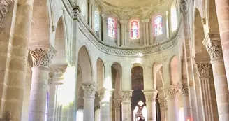 Les Pierres parlent - Eglise de Saint-Menoux