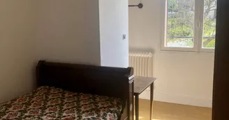 Établissement Au Chant du Grillon