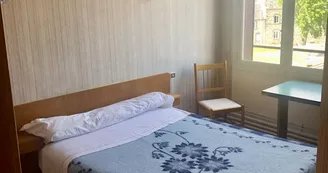 Établissement Au Chant du Grillon