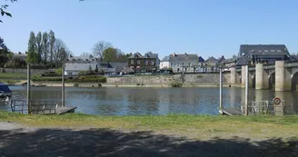 aire-au-camping-de-chateauneuf-sur-sarthe-49-accam-photo6