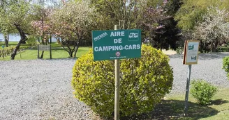 aire-de-camping-car-chenillé-changé-49-accam-photo1