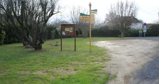 Aire-de-stationnement-Aubigné-sur-Layon-1