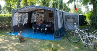 emplacement-tente-camping-promenade-montjean-loire-osezmauges-anjou-Loire-à-Vélo