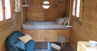 lit dans la roulotte