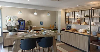 Hôtel Campanile - Buffet Petit déjeuner_1