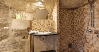 Rocaminori Troglo-hôtel_Louresse-Rochemenier - _6