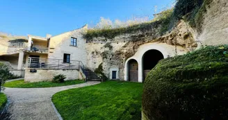 Rocaminori Troglo-hôtel