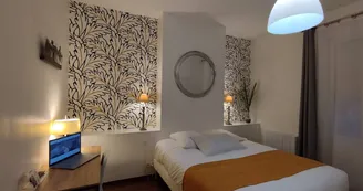 CHAMBRE 8 (2).jpg - CHAMBRE DOUBLE SUPERIEURE_3