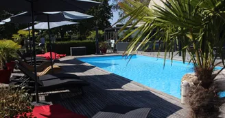 Hôtel Les Terrasses de Saumur - Terrasse - Piscine_18