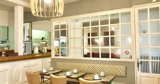 Hôtel Le Volney - Salle petit déjeuner_4