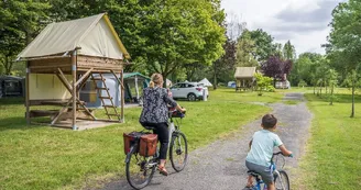 camping-ecoloire-sf-msl-cabane-sur-piloti-vélo-ôsezmauges