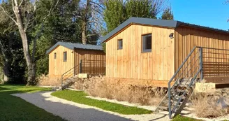 Cabanes sur pilotis Quais des Pontis