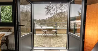 Cabanes sur pilotis Quais des Pontis