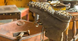 Philippe Petry - Cordonnier, sellier