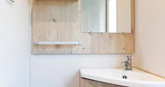 Roulottes au camping Huttopia le Moulin