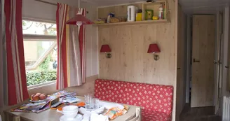 Roulottes au camping Huttopia le Moulin