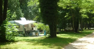roulotte au camping du Lion
