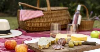 Aire de pique-nique - Grotte Saint-Marcel