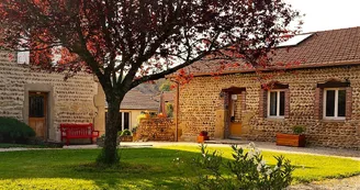 Les Baumes de Tersanne - village de gîtes