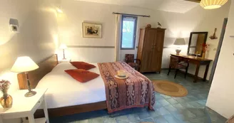 Les Baumes de Tersanne - village de gîtes