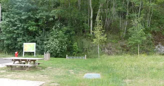 Aire de pique-nique de la gare de Saint-Julien-Boutières