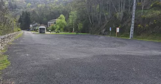 Aire de stationnement camping-cars de Saint-Julien-d'Intres