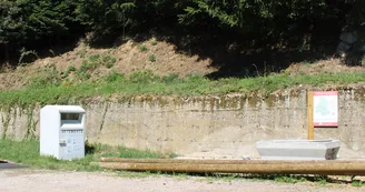 Aire de stationnement camping-cars de Saint-Julien-Labrousse