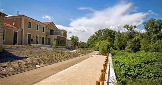 Hôtel les Terrasses du Rhône à Baix