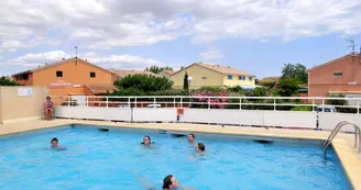 vue piscine de la résidence