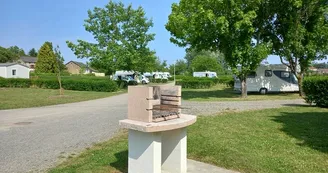 aire de camping car Le Dorat