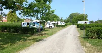 aire de camping car Le Dorat