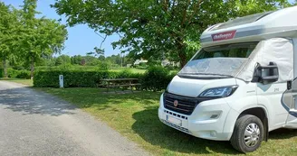 aire de camping car Le Dorat