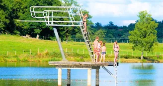 Aire de Camping-cars - Saint-Hilaire-les-Places 