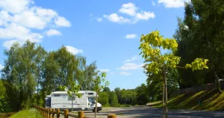 Aire de Camping-cars - Saint-Hilaire-les-Places 