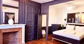 JK Suites Appart-Hôtel & Spa Privatif -La Suite à La Française