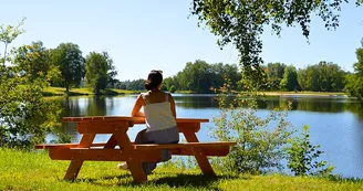 Aire de pique-nique - Saint-Hilaire-les-Places