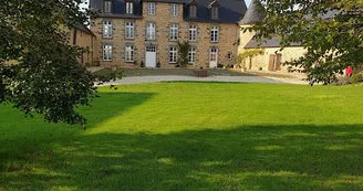Manoir des loges ambrières 1