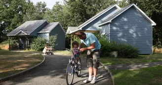 photo village chalet famille