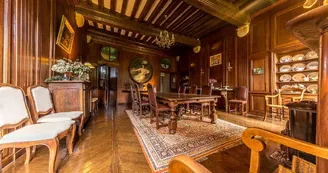 Salle - château de Bourgon