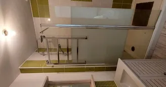 Salle de bain - chambre verte